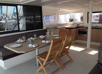 Rent a catamaran in Marina Uturoa - Bali 4.3 - 4 + 2 cab.