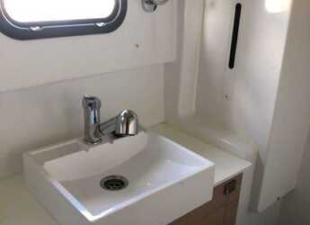 Rent a catamaran in Marina Uturoa - Bali 4.3 - 4 + 2 cab.