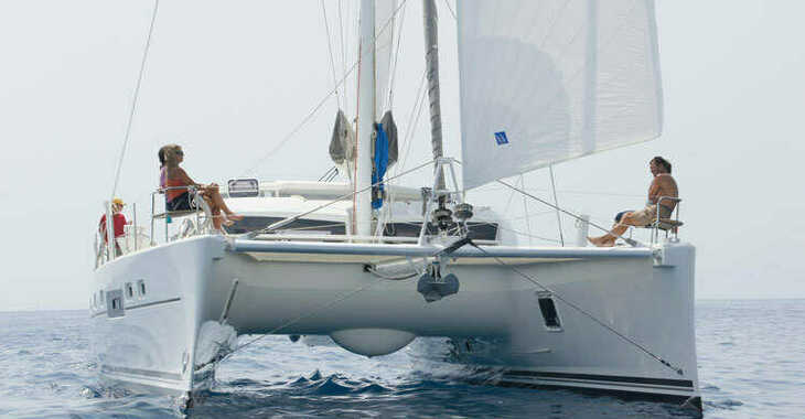 Rent a catamaran in Marina Uturoa - Catana 55