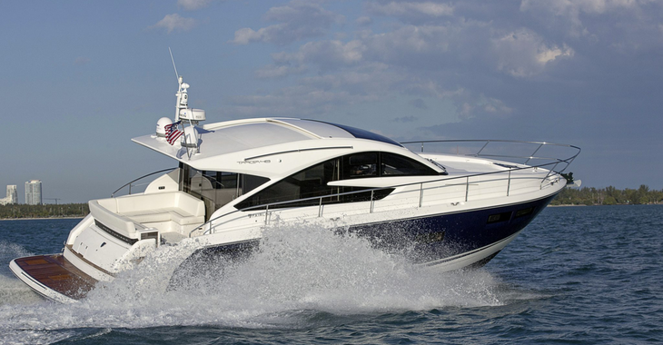 Chartern Sie yacht in Marina el Portet de Denia - Fairline Targa 42