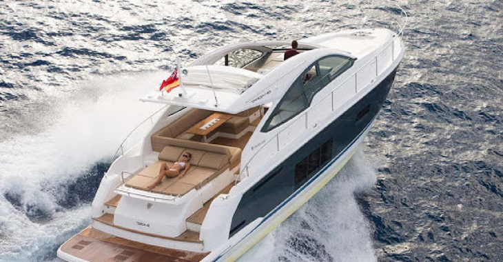 Chartern Sie yacht in Marina el Portet de Denia - Fairline Targa 42