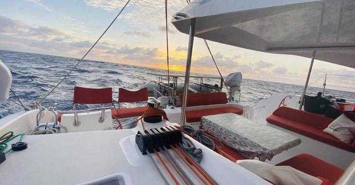 Rent a catamaran in Playa Talamanca - Excess 11