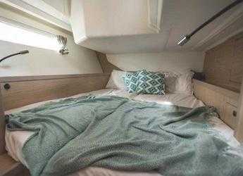 Rent a sailboat in Porto Capo d'Orlando Marina - Oceanis 45