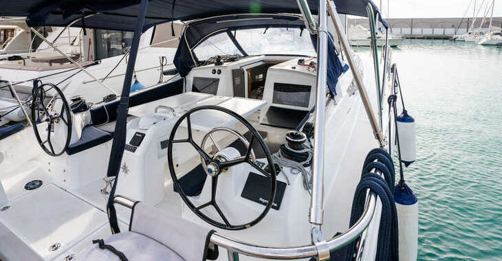 Rent a sailboat in Marina Cala de Medici - Sun Odyssey 410