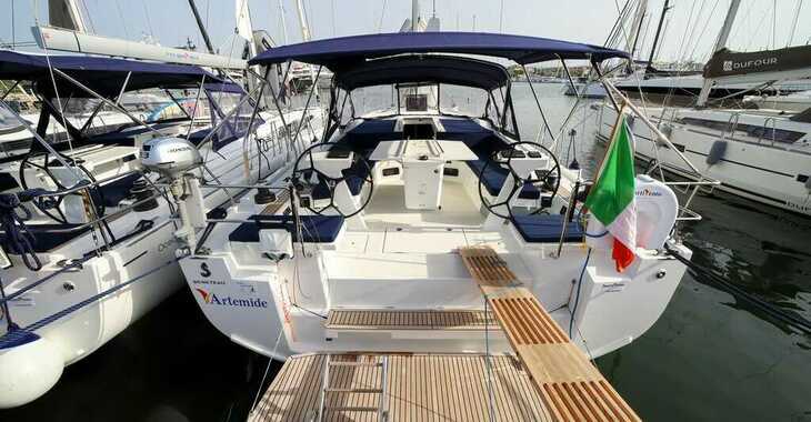 Chartern Sie segelboot in Porto Olbia - Oceanis 51.1