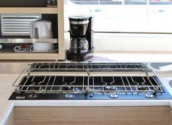 Rent a catamaran in Marina Sukosan (D-Marin Dalmacija) - Lagoon 46