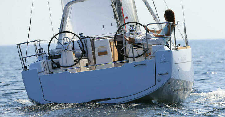 Rent a sailboat in Bocca di Magra - Oceanis 35