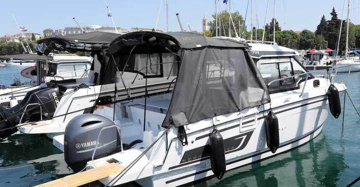 Rent a motorboat in Marina Pula (ACI Marina) - Merry Fisher 795