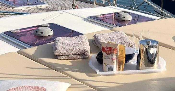 Rent a sailboat in Marina Real Juan Carlos I - Dufour 525 Grand Large