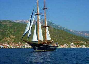 Rent a motorboat in Alimos Marina - Motor sailer