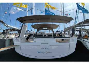 Rent a sailboat in Marina di Portisco - Dufour 530 Owner's version