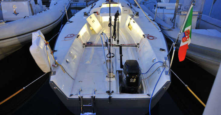 Chartern Sie segelboot in Marina di Asfodeli - Beneteau 25 Platu