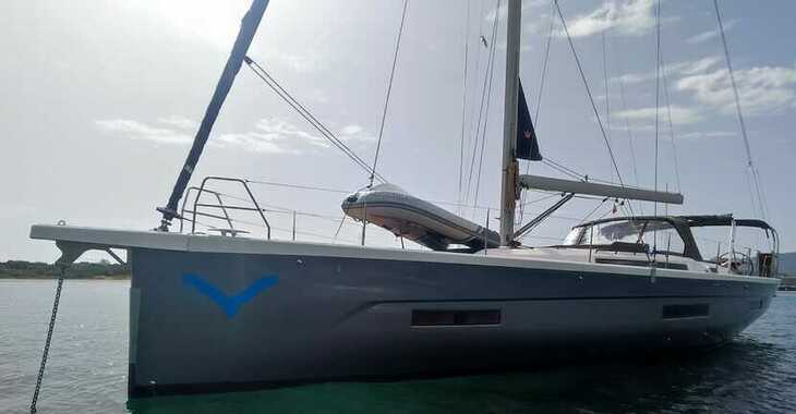 Chartern Sie segelboot in Marina di Portisco - Dufour 530 Owner's Version