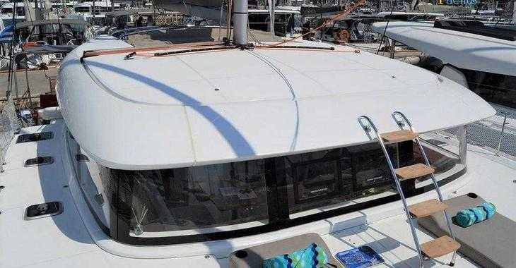 Rent a catamaran in Nea Peramos - Excess 12