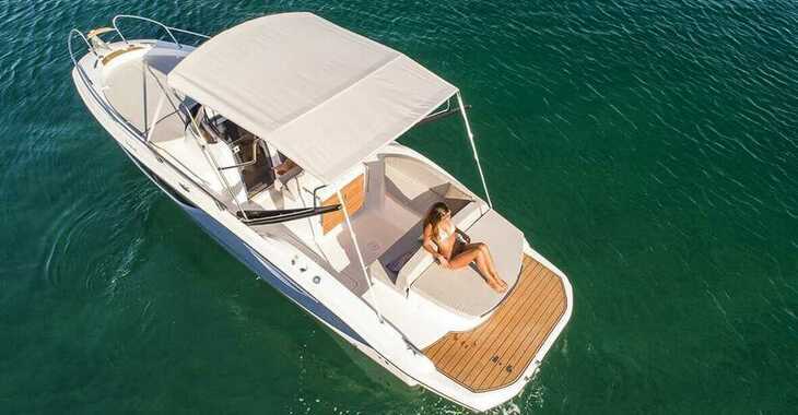 Chartern Sie motorboot in Marina di Cannigione - Sessa KL 27