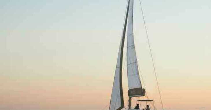 Rent a catamaran in Lavrion Marina - Bali 4.2 Open Space