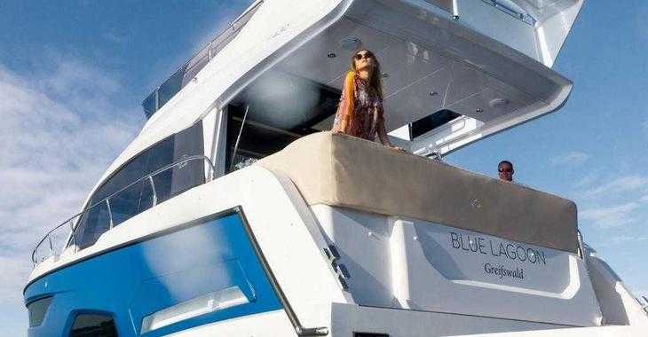 Rent a yacht in Marina Kornati - Sealine F430