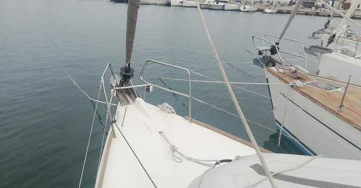 Rent a sailboat in Lavrion Marina - Sun Odyssey 439