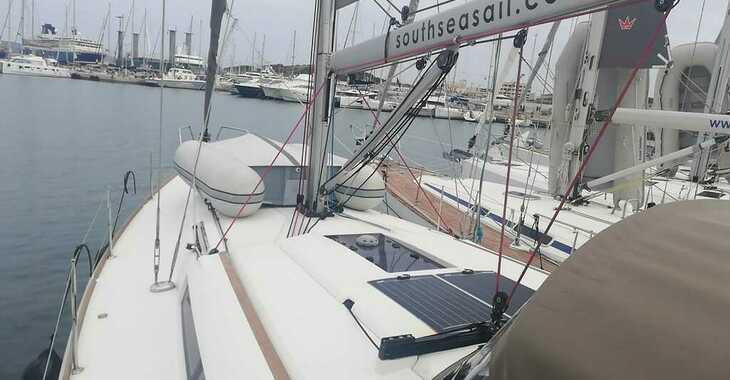 Chartern Sie segelboot in Lavrion Marina - Sun Odyssey 439