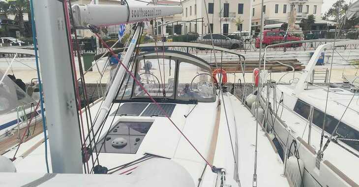 Chartern Sie segelboot in Lavrion Marina - Sun Odyssey 439