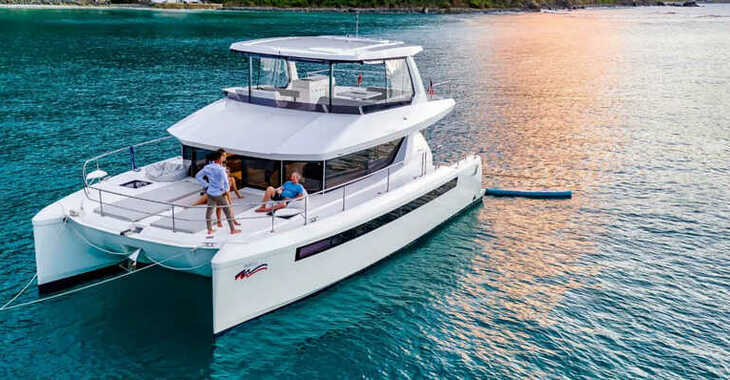 Rent a power catamaran in Tradewinds - Moorings 464PC/10 (Exclusive)