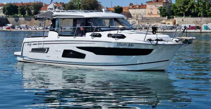 Rent a motorboat in Marina Tankerkomerc - Merry Fisher 1095 