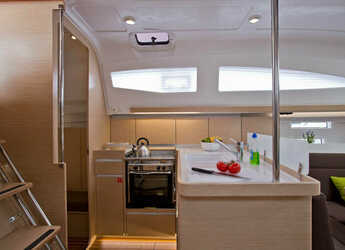 Alquilar velero en Rabac - Elan Impression 40