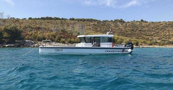 Louer bateau à moteur à Marina Novi - Axopar 28