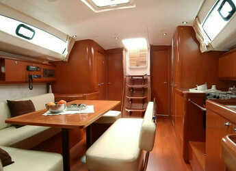 Alquilar velero en Nidri Marine - Oceanis 43