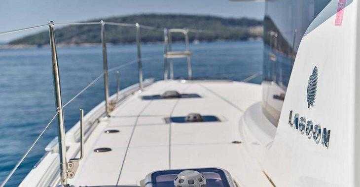 Rent a catamaran in Sportska lučica Zenta - Lagoon 42
