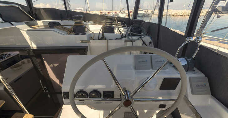 Rent a catamaran in Marina di Cannigione - Aura 51