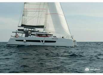 Rent a catamaran in Marina di Cannigione - Aura 51