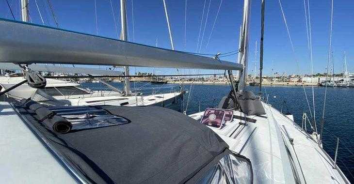 Rent a sailboat in Marina Real Juan Carlos I - Beneteau Oceanis 50 Family