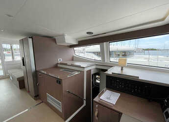 Rent a catamaran in Nanny Cay - Bali 4.8 - 5 cab.