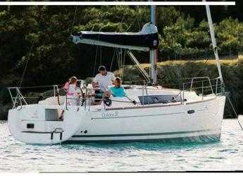 Rent a sailboat in Marina di Procida - Oceanis 31