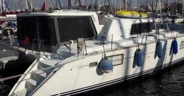 Rent a catamaran in Marina Eleusis - Lagoon 440