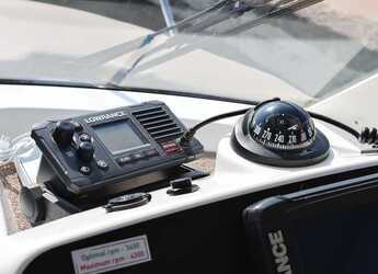 Louer bateau à moteur à Sangulin Marina - Antares 8 OB