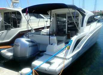 Chartern Sie motorboot in Sangulin Marina - Antares 8 OB