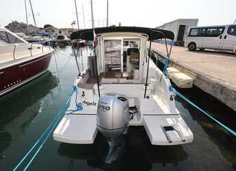 Louer bateau à moteur à Sangulin Marina - Antares 8 OB