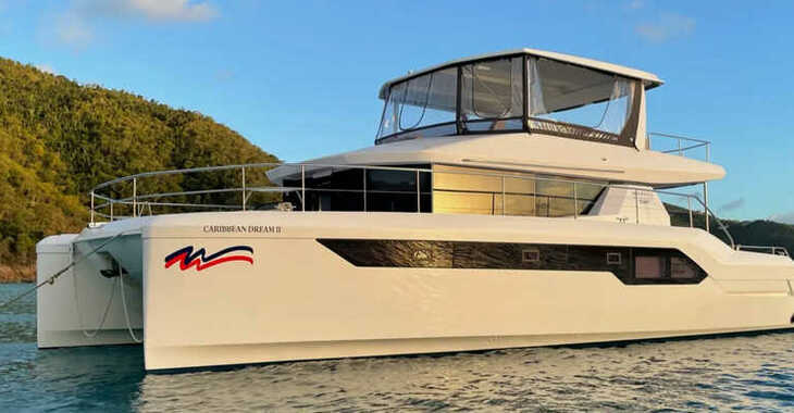 Rent a power catamaran in American Yacht Harbor - Moorings 534 PC (Exclusive)
