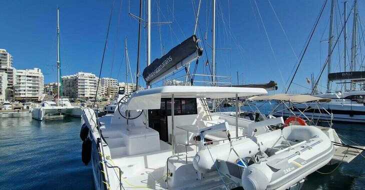 Alquilar catamarán en Club Naútico de Sant Antoni de Pormany - Aventura 37