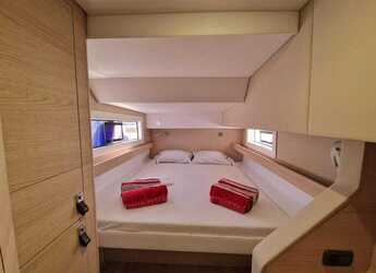 Rent a catamaran in Club Naútico de Sant Antoni de Pormany - Aventura 37