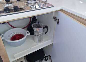 Rent a catamaran in Club Naútico de Sant Antoni de Pormany - Aventura 37