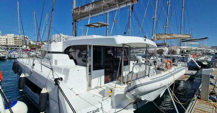 Rent a catamaran in Club Naútico de Sant Antoni de Pormany - Bali Catspace