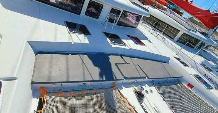 Rent a catamaran in Club Naútico de Sant Antoni de Pormany - Lagoon 421 - 4 + 2 cab.