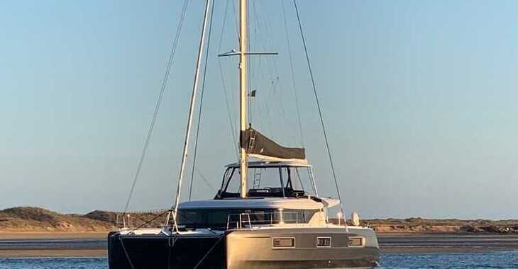 Rent a catamaran in Club Naútico de Sant Antoni de Pormany - Lagoon 46 OW - 3 + 1 cab.