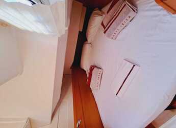 Rent a sailboat in Club Naútico de Sant Antoni de Pormany - Sun Odyssey 449