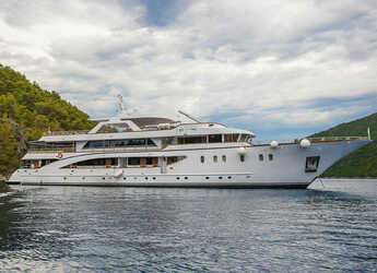Rent a yacht in Split (ACI Marina) - Motoryacht Cristal
