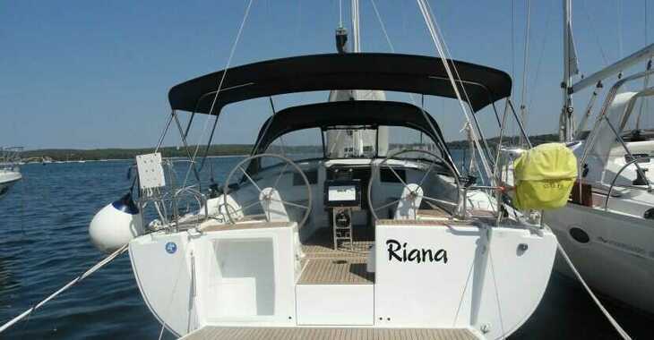 Rent a sailboat in Pula (ACI Marina) - Hanse 385