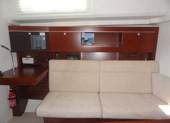 Alquilar velero en ACI Marina - Hanse 385